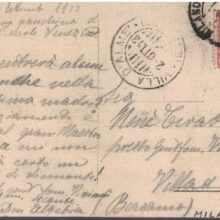 Milano. Stazione centrale. Animata con persone e automobili - Vi