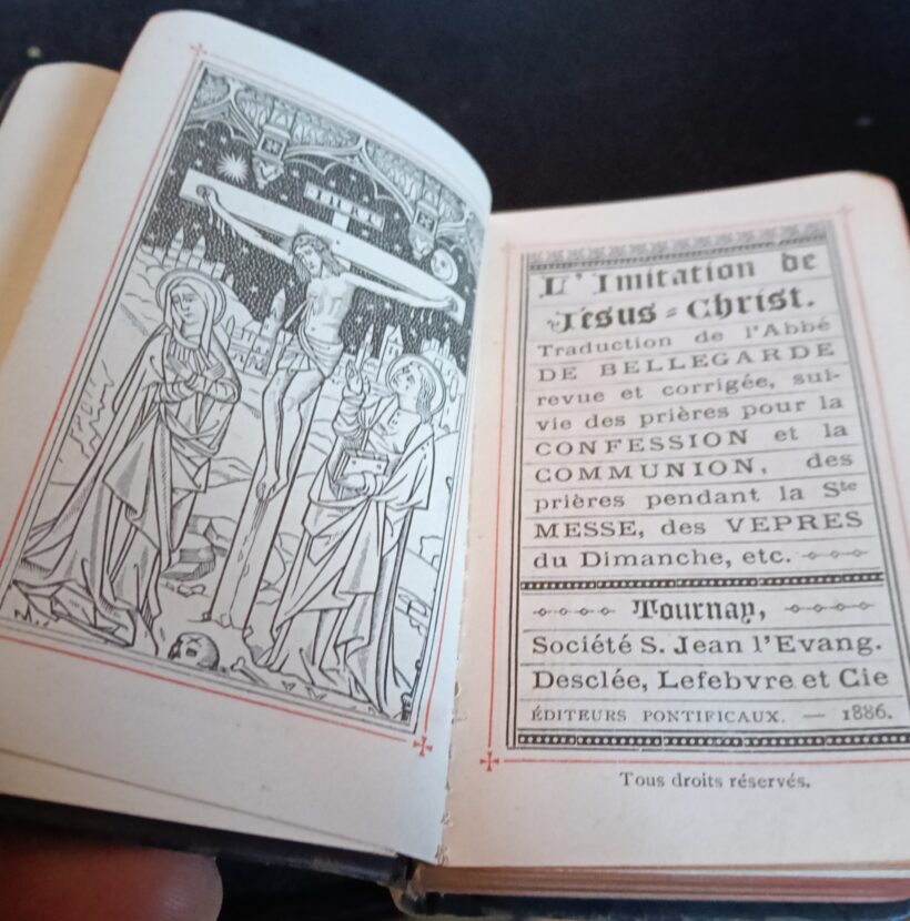 Paroissein romain contenant les offices des dimanches et des principales fetes